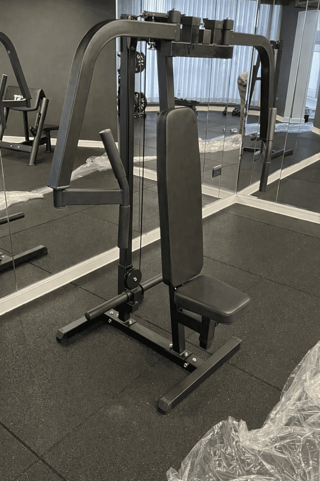 Chest Pec Fly and Rear Delt Plate Loaded